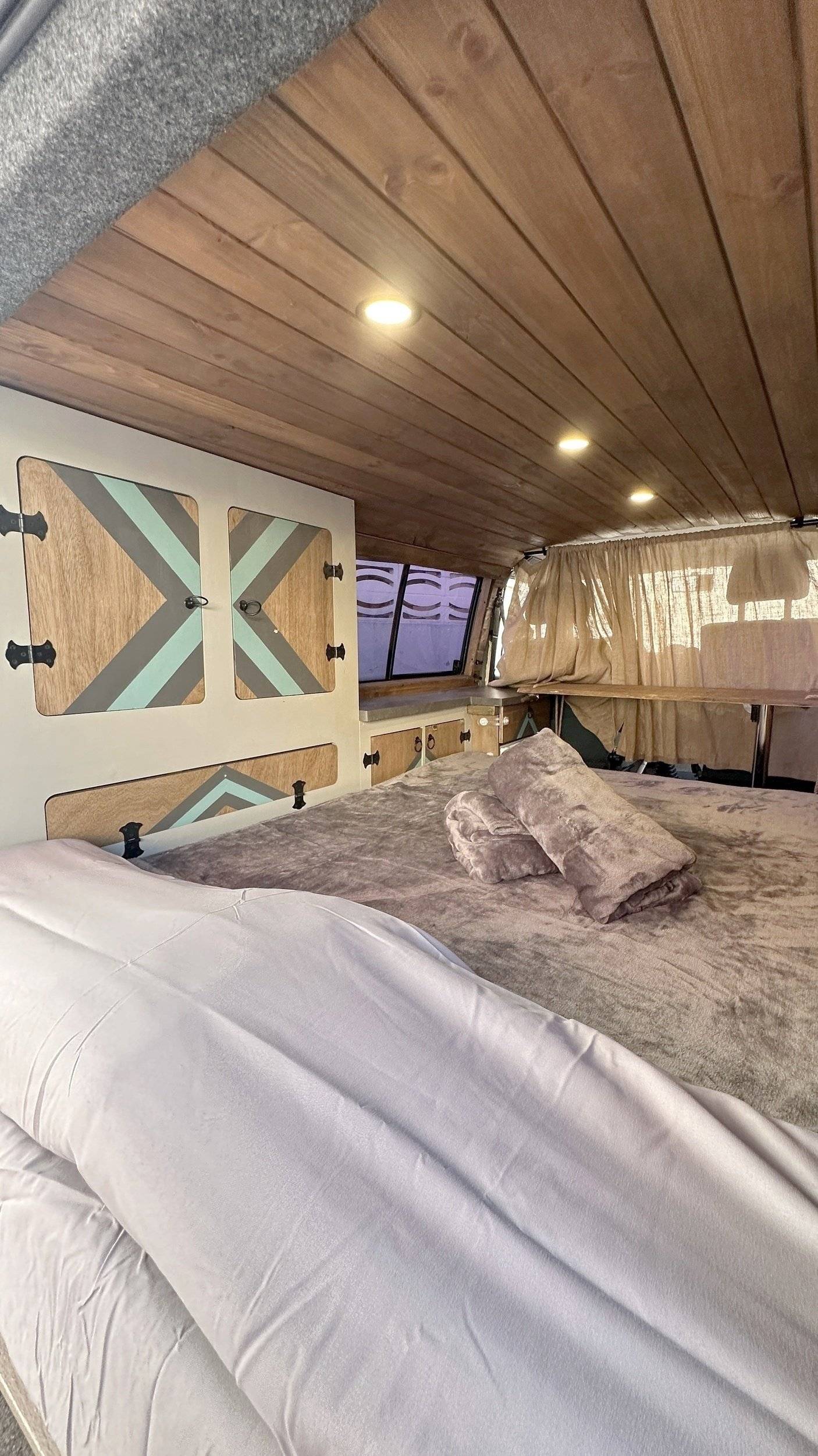 Volkswagen Caravelle Premium