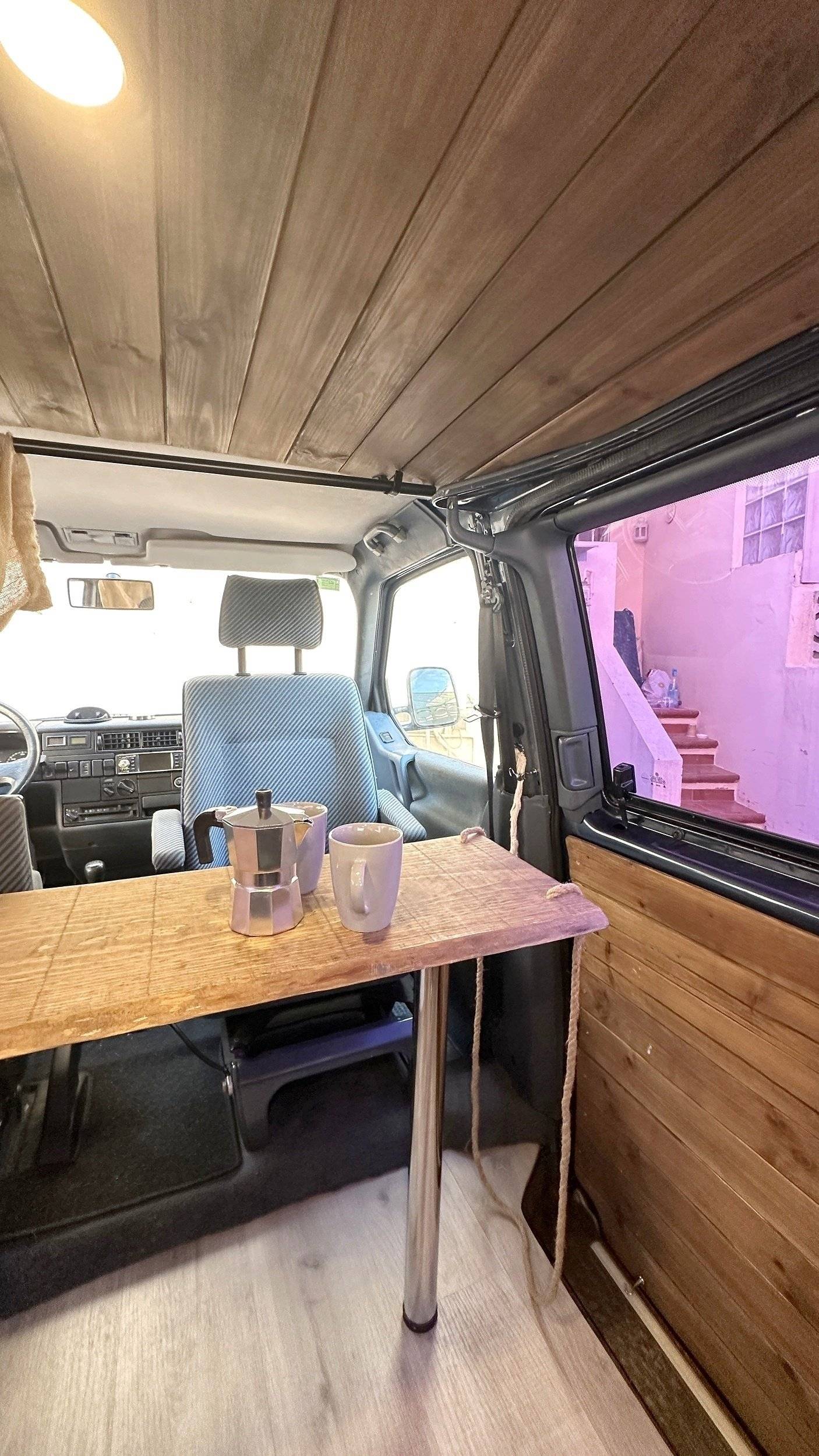 Volkswagen Caravelle Premium