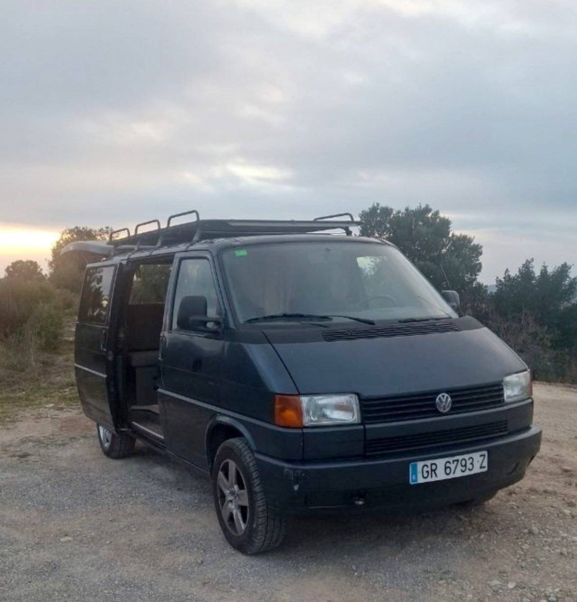 Volkswagen Caravelle Premium