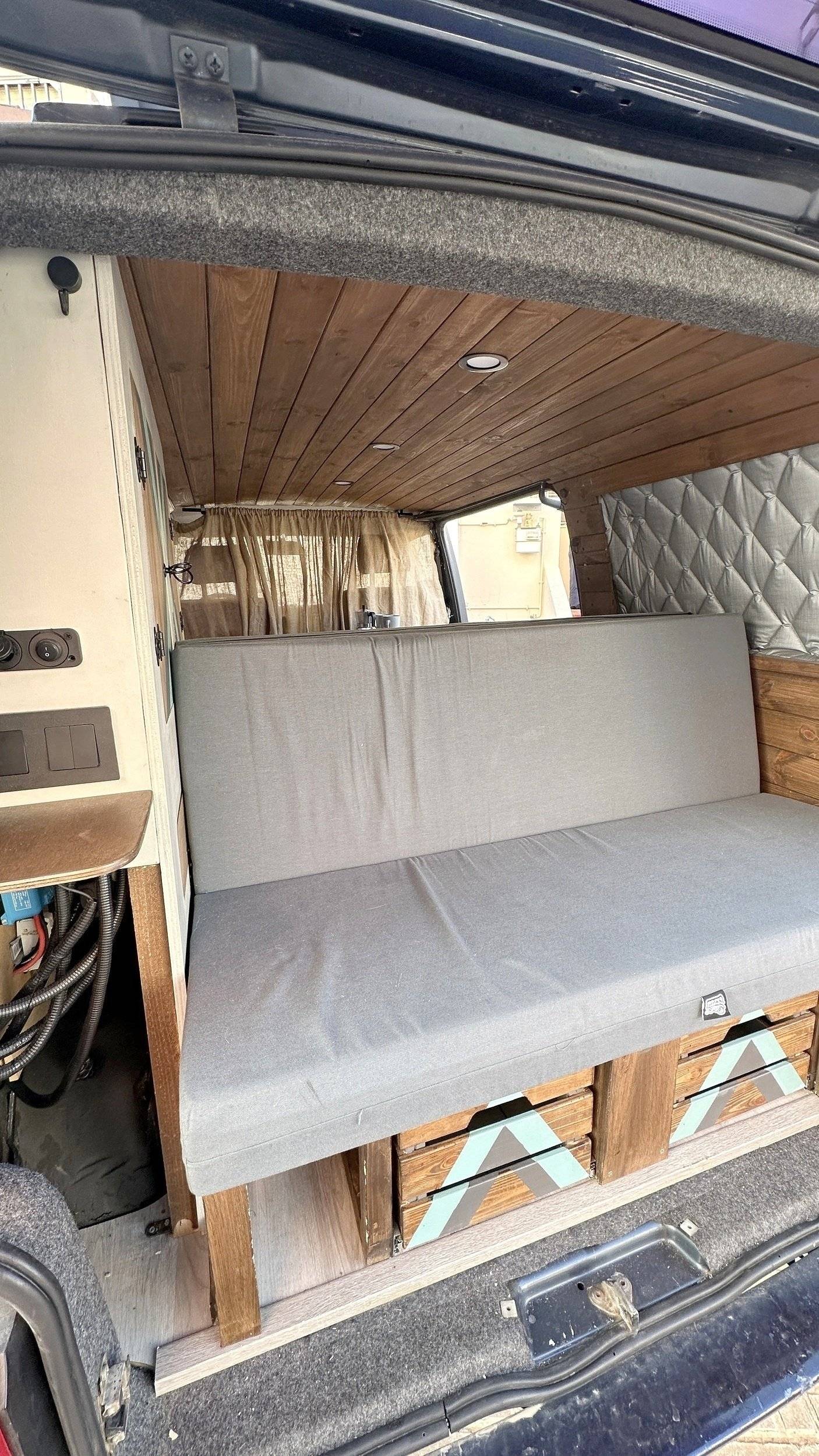 Volkswagen Caravelle Premium
